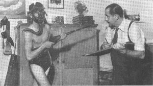 Alberto-Breccia-at-work