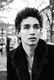Robert Sheehan